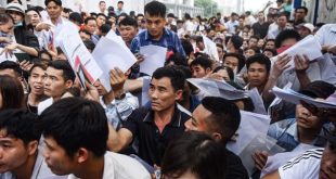 Image result for xáº¿p hÃ ng á» Äáº¡i sá»© quÃ¡n hÃ n quá»c